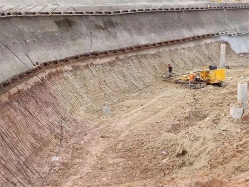 龙文基坑边坡加固